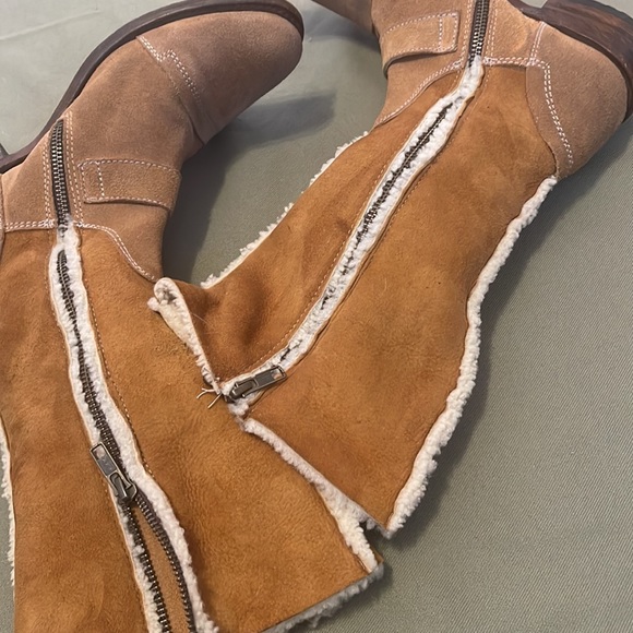 UGG KOOLABURRA size 7” Leather womens boots fully Sherpa lined - Picture 5 of 16